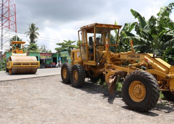 Se inician mejoras en camino rural de Ocós