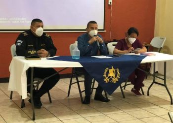 PNC implementa puestos de control para verificar el aforo en el transporte colectivo en Santa Rosa