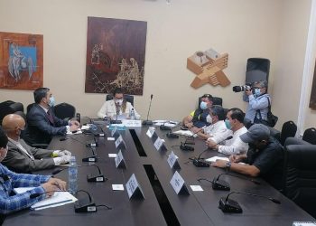 Discuten mejoras en el servicio de energía eléctrica en Zacapa