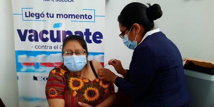Continúa el Plan de Vacunación contra COVID-19 en Sololá