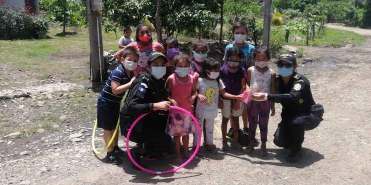 PNC fortalece lazos con la población y acciones para prevenir la violencia en Jutiapa