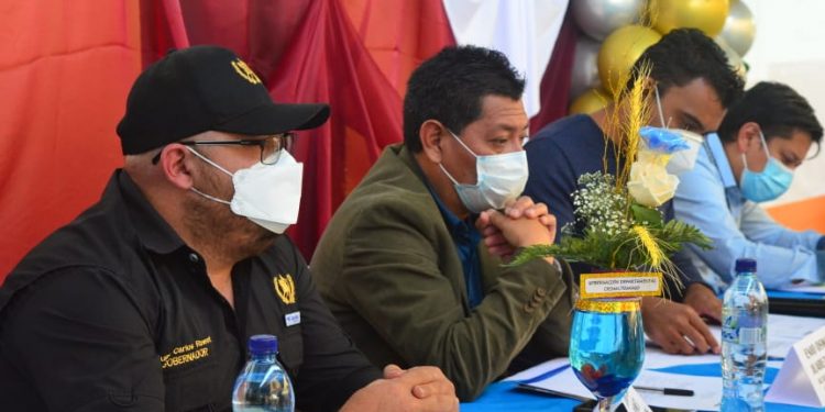 Discuten sobre avances de acciones para desarrollo urbano y rural de Chimaltenango