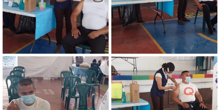 Chiquimula: Comienza vacunación contra el COVID-19 en la Comisaría 23