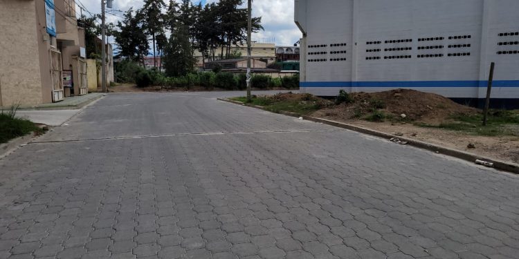 Vecinos de Santa Cruz del Quiché se benefician con mejores calles