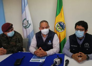 Llaman a vecinos de Sololá a registrarse para recibir vacuna contra el COVID-19