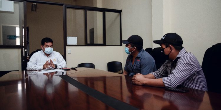 Abordan mantenimiento de carretera en Alta Verapaz