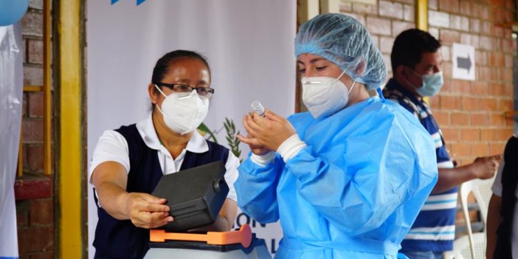 Jalapa reporta más de 19 mil dosis contra coronavirus administradas