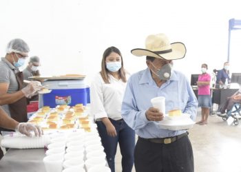 Población de Monjas, Jalapa, se beneficia con comedor social