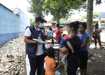 Continúa la entrega del alimento NutriNiños en Escuintla