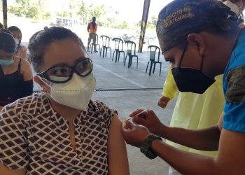 Huehuetenango habilita puesto de vacunación nocturno