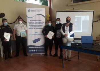 SVET capacita a agentes de la PNC de El Progreso