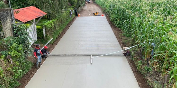 Comunidades de San Juan Chamelco se beneficiarán con mejor vía de comunicación