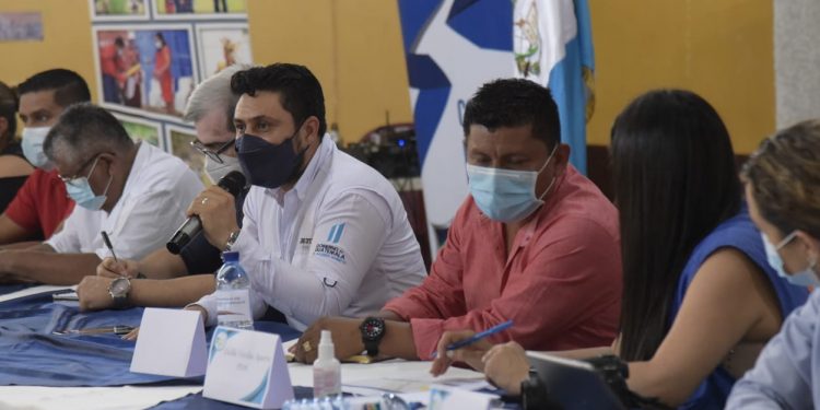 Realizan segunda mesa de diálogo para mejorar el fluido eléctrico en San Luis Jilotepeque