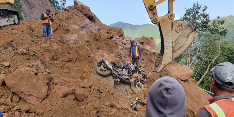 Continúan trabajos de descombramiento en área de derrumbe en Tajumulco, San Marcos