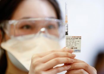 Casos globales de COVID-19 suben un 11.5 % y la OMS ve la tendencia “muy peligrosa”