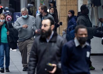 La variante delta obliga a las empresas de EE. UU. a reconsiderar sus planes