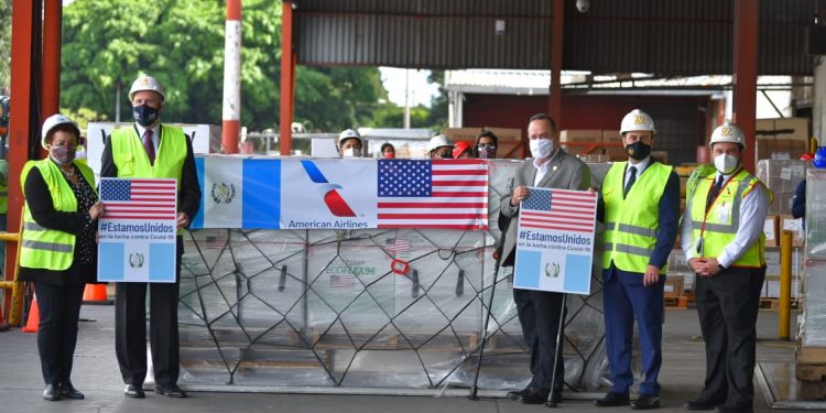 Guatemala recibe 1.5 millones de dosis de la vacuna contra el coronavirus donadas por Estados Unidos