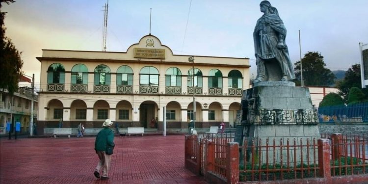 Promocionan concurso Telón Abierto Occidente en Totonicapán