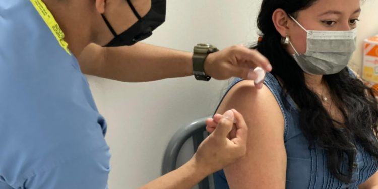 Continúa envío de dosis a Huehuetenango en apoyo a campaña masiva de vacunación