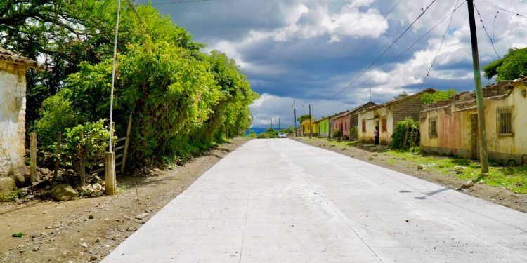 CIV trabaja en mejoramiento de la red vial de San Pedro Pinula
