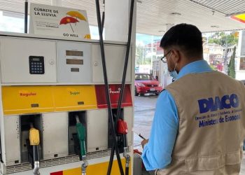 Continúan verificaciones en gasolineras del país