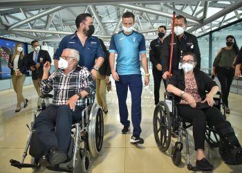 Frenético recibimiento a Kevin Cordón