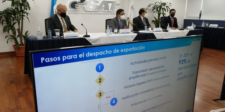 Autoridades de la SAT hacen un llamado a contribuyentes a regularizar las declaraciones.
