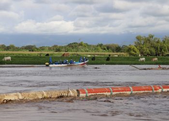 Reparan barda industrial en El Quetzalito para frenar contaminación en río Motagua