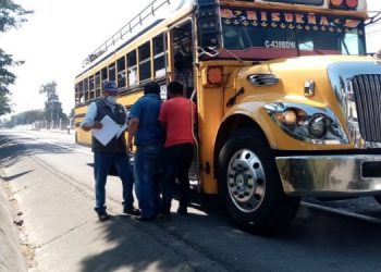 Vacunación contra COVID-19: Se habilita inscripción para personal del transporte extraurbano