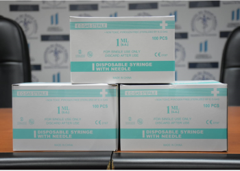 Institución cristiana entrega más de un millón de jeringas para vacunar contra COVID-19