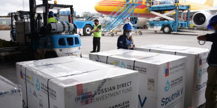 El 24 de agosto ingresaron 400 mil primeras dosis de Sputnik V.