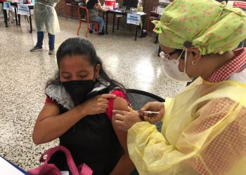 El Plan Nacional de Vacunación contra el COVID-19 se realiza a nivel nacional.