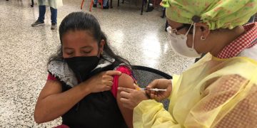 El Plan Nacional de Vacunación contra el COVID-19 se realiza a nivel nacional.