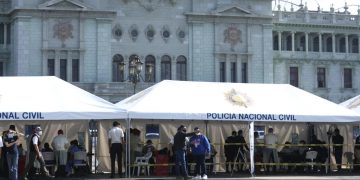 El centro de vacunación funcionará de lunes a domingo.