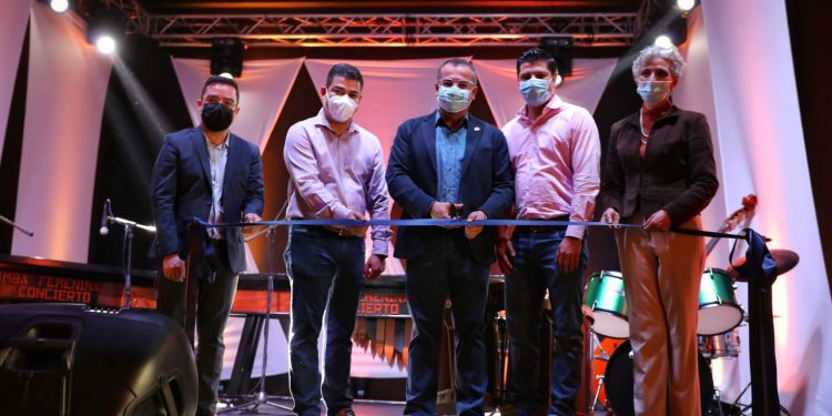 El ministro de Cultura y Deportes, inauguró este nuevo proyecto Teatro de Bolsillo