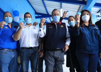 El presidente Alejandro Giammattei participó en la inauguración de la Escuela Oficial Rural Mixta Aldea Joya Grande, Zaragoza, Chimaltenango.Foto Óscar Dávila