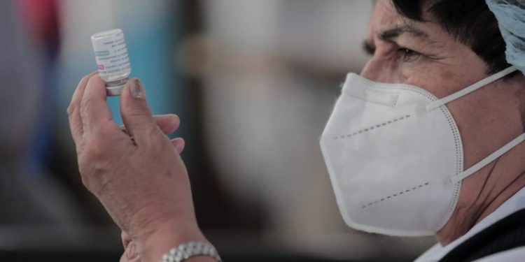 Cifra de personas vacunadas contra COVID-19 con esquema completo supera el medio millón
