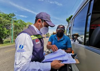 Multan a unidades de transporte extraurbano en Chiquimula