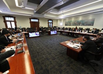 Las reuniones virtuales con alcaldes de Totonicapán y Quiché se realizaron en Casa Presidencial.