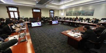 Las reuniones virtuales con alcaldes de Totonicapán y Quiché se realizaron en Casa Presidencial.