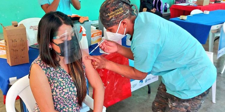 Las fuerzas castrenses apoyan en el Plan Nacional de Vacunación contra el COVID-19