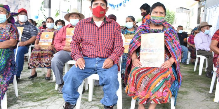 Los beneficiarios con la certeza jurídica fueron 249 familias de San Pedro Yepocapa