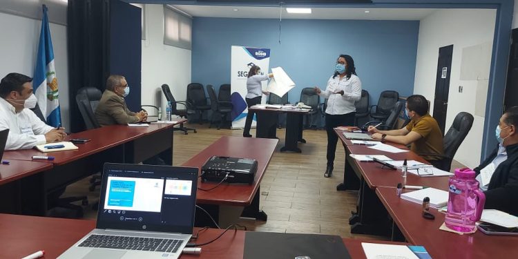 Los talleres se llevan a cabo a nivel departamental.