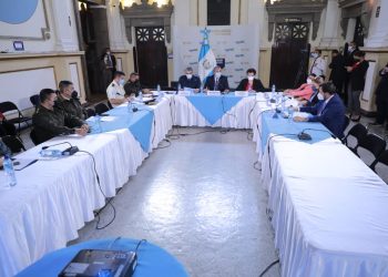 Mesa de diálogo interinstitucional entre el Ejecutivo y el Legislativo.