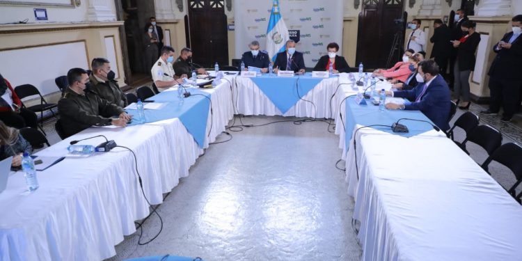 Mesa de diálogo interinstitucional entre el Ejecutivo y el Legislativo.