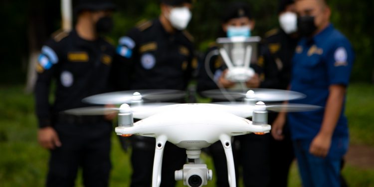 Investigadores de la SGAIA fortalecen sus capacidades en el uso de drones