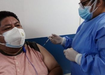 Más de 2 millones de guatemaltecos reciben primera dosis de vacuna contra COVID-19