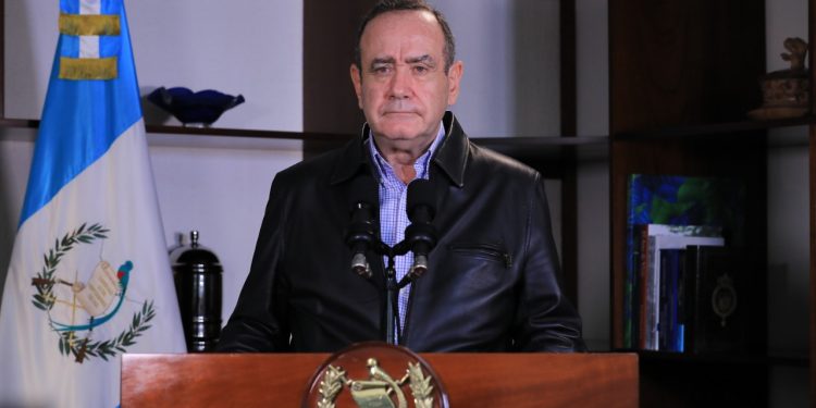 Presidente Alejandro Giammattei durante el mensaje a la nación.