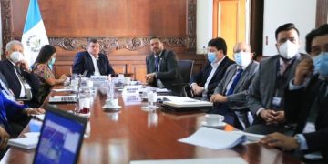 Ejecutivo analiza proyectos de infraestructura para el año próximo