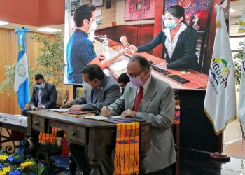 SAT e Inguat firman convenio